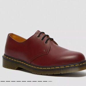 Burgundy Doc Martens 1461 SR shoes. Great condition. Super comfy!